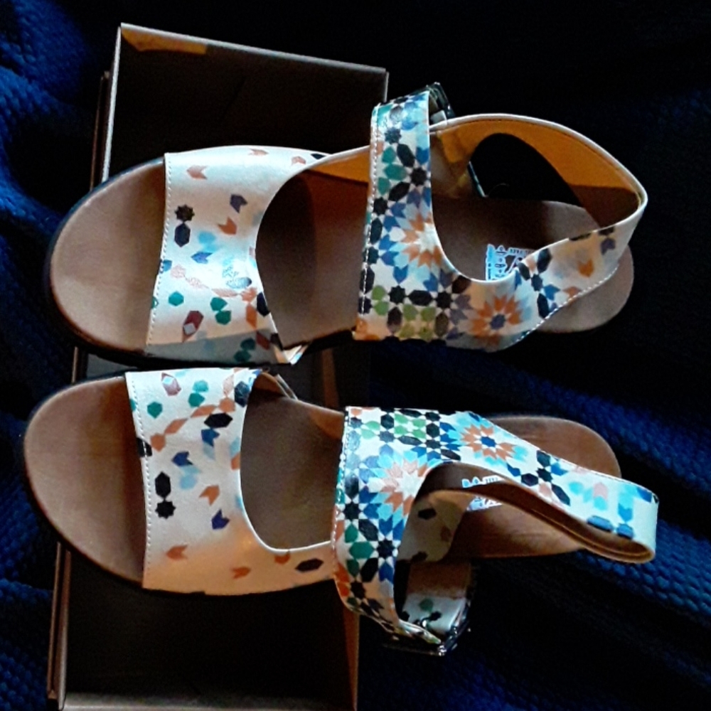 Goby sandals